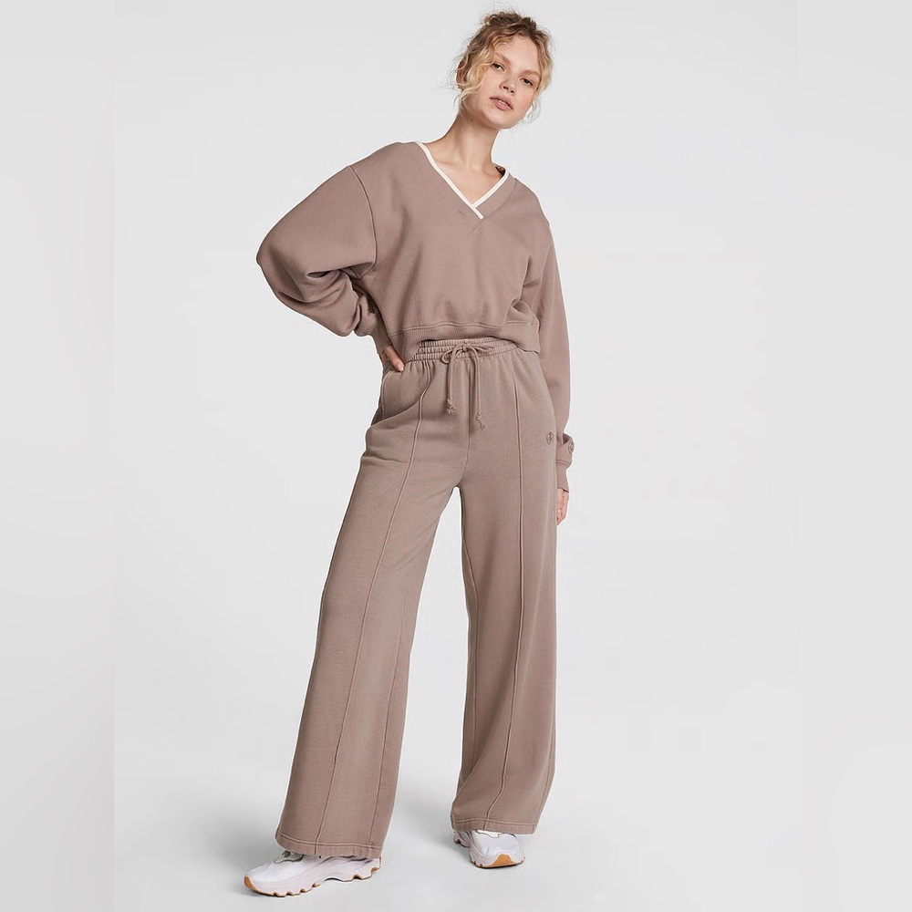 New Victoria's Secret PINK Premium Fleece V-Neck Pullover Iced Coffee M
